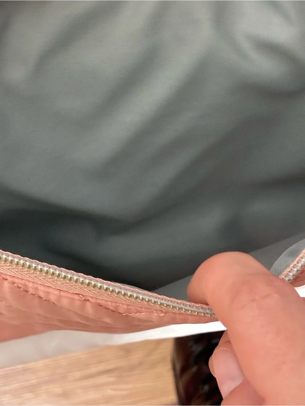 Skip Hop Suite 6-In-1 Diaper Bag in blush pink with quilted details. EUC